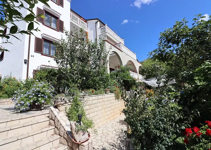 Sojat Alojamento de Acomodação e Pequeno-almoço 3*