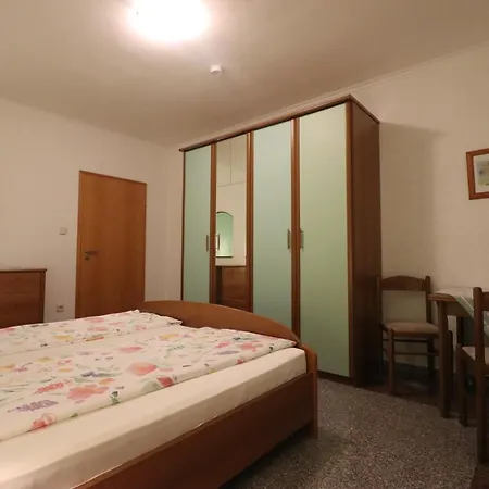 Bed & Breakfast Sojat 3*